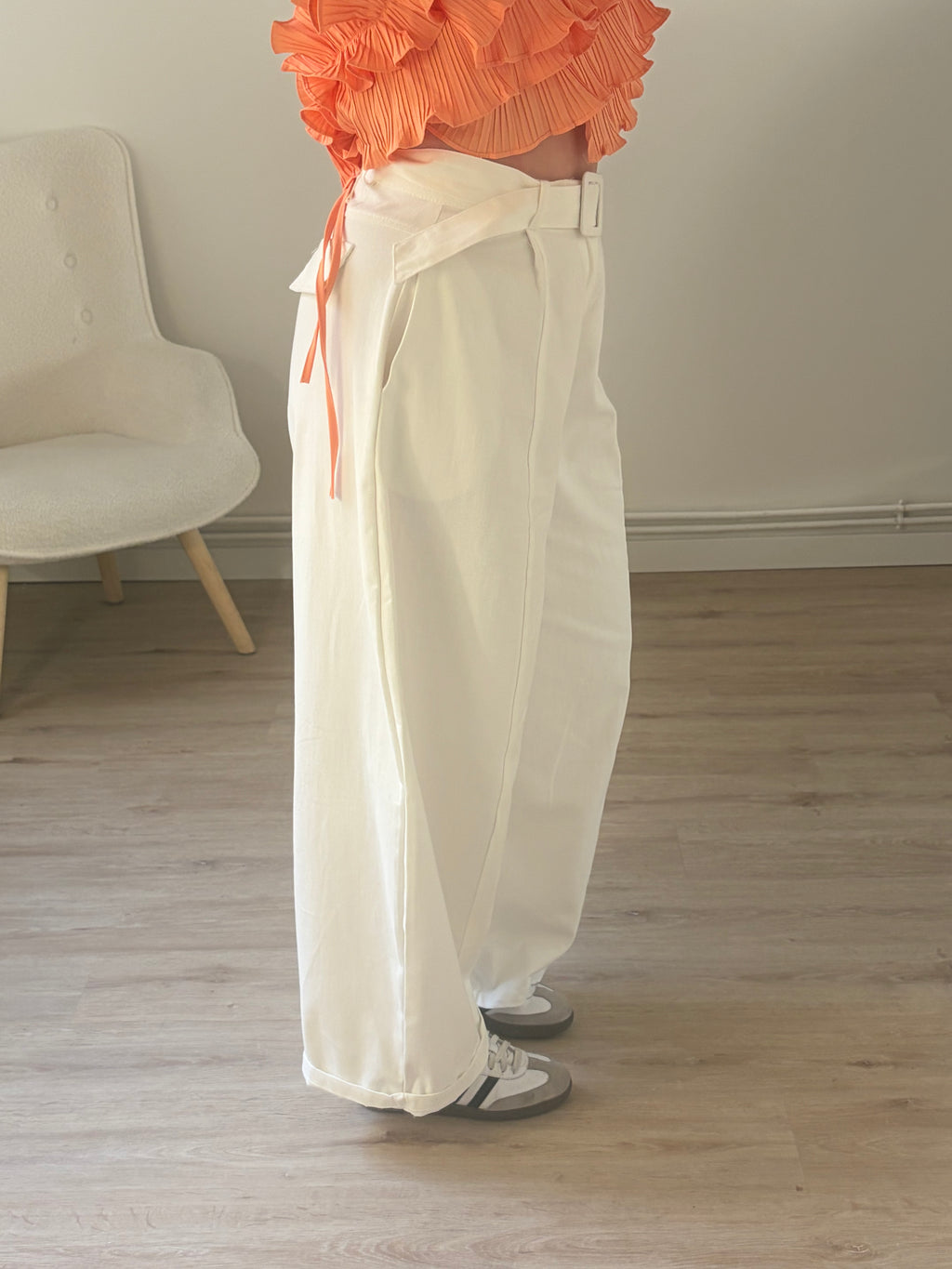 Pantalon Kathy Barrel Blanc Ceinture